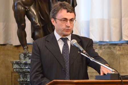 Luigi Fiorentino, Capo di Gabinetto del Ministro Francesco Profumo, porge il saluto del Ministro