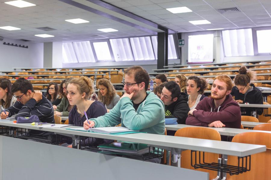 Studenti