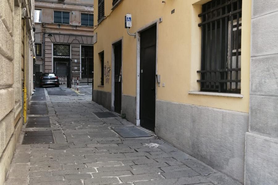 Ingresso accessibile di Piazza della Nunziata 6