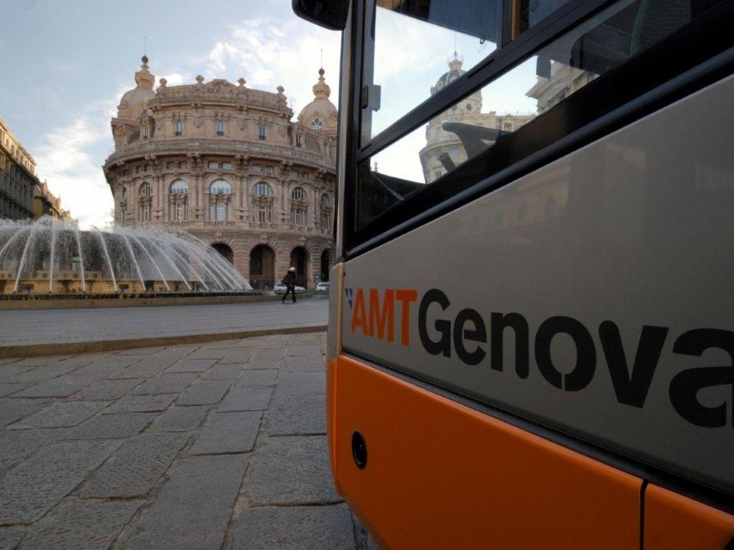 Abbonamento AMT: agevolazioni per le matricole UniGe